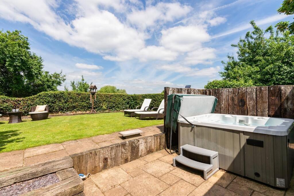 The Summerhouse, Countryside Retreat With Private Hot Tub Bridgnorth Exteriér fotografie